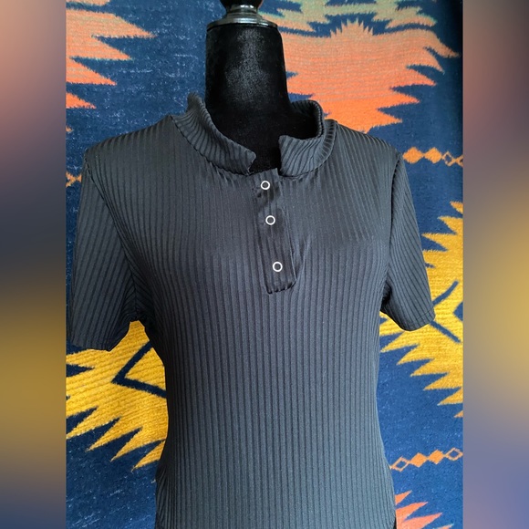 PrettyLittleThing Button top Black Bodysuit! Excellent Condition! Size 12 USA - Picture 2 of 12